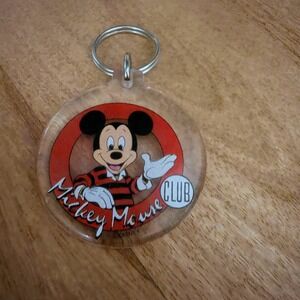VINTAGE WALT DISNEY WORLD MICKEY MOUSE CLUB ROUND Clear PLASTIC KEYCHAIN Keyring
